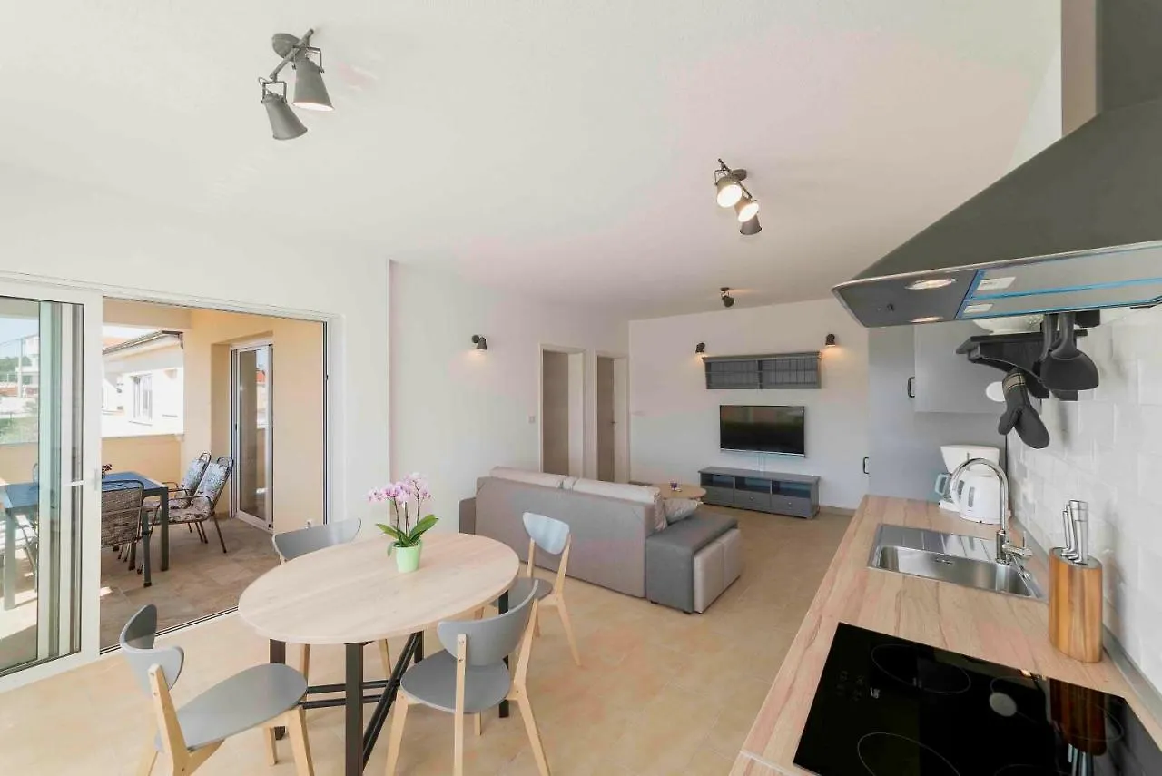 Sunset House Apartman Kampor